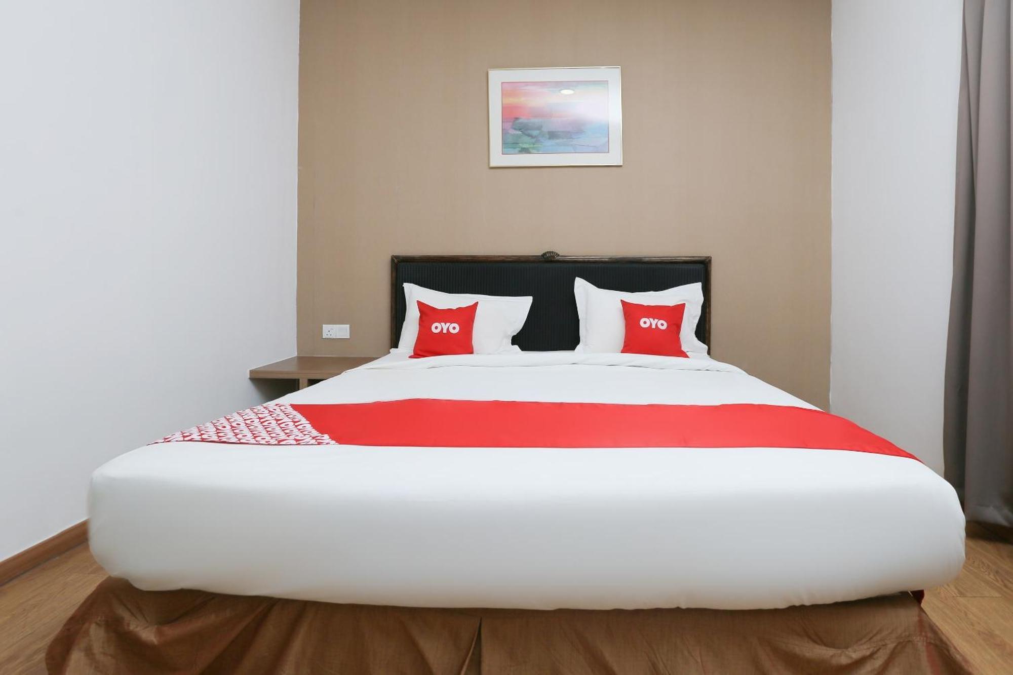 Oyo 89915 East Mount Hotel Kukup Buitenkant foto