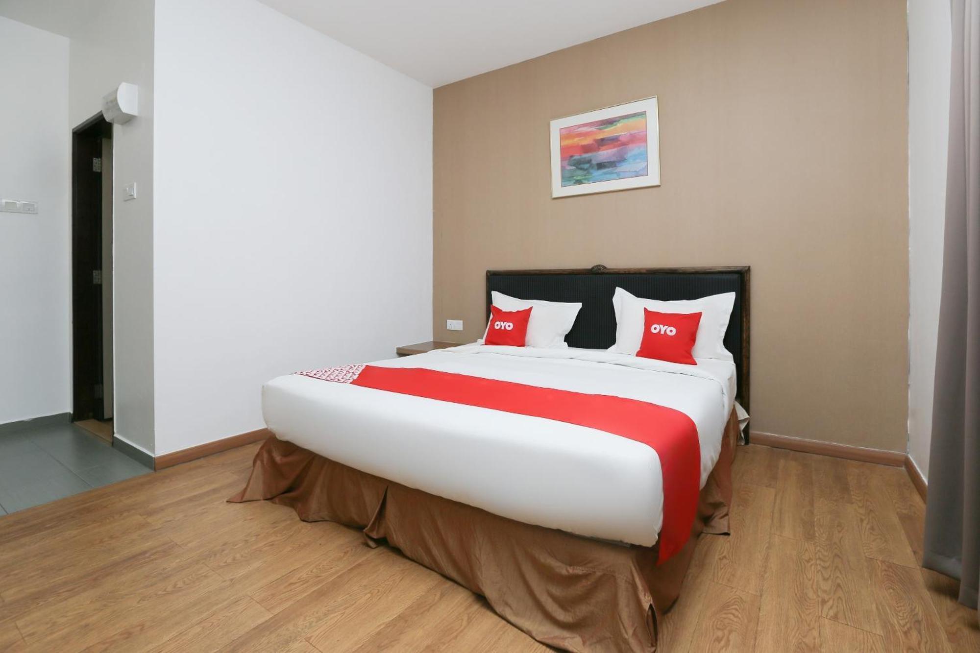 Oyo 89915 East Mount Hotel Kukup Buitenkant foto